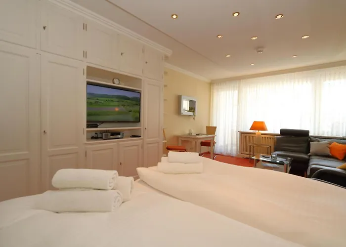 Apartment Nielsen 22-32 *